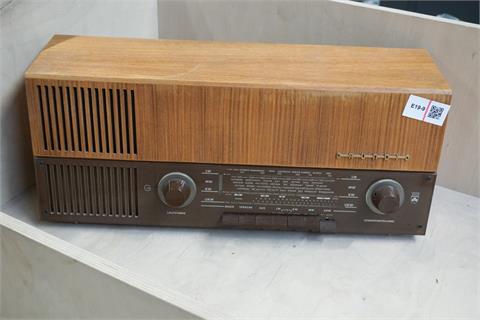 1 altes Radio Grundig