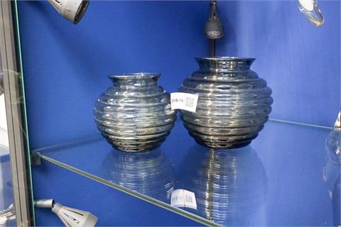 2 Vasen, Rauchglas, Entwurf Richard Laucke 1939, 20. Jhd.