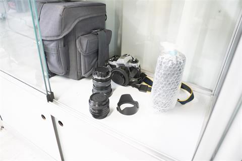 1 Kamera Nikon FA mit Tasche und Zuebhör