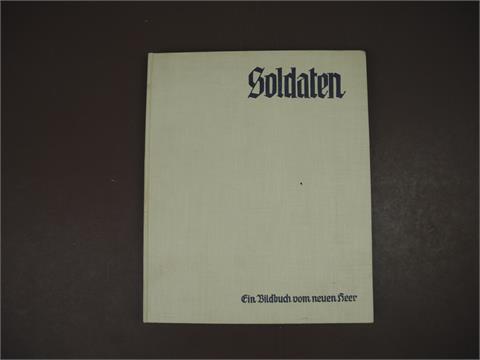 1 Buch "Soldaten"