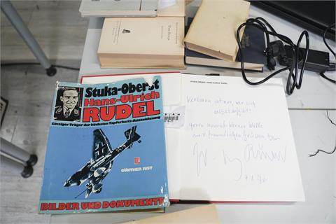 1 handsigniertes Buch Stuka-Oberst Hans-Ulrich Rudel