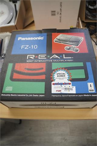 1 Spielekonsole "Panasonic"